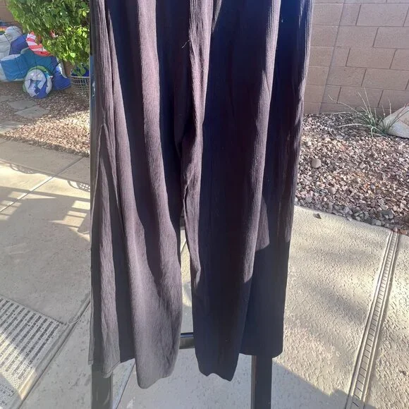 SZXL Kona Sol Target Black Crinkle Cover Up Pant. Side Slits. Wide waistband. - Picture 5 of 7